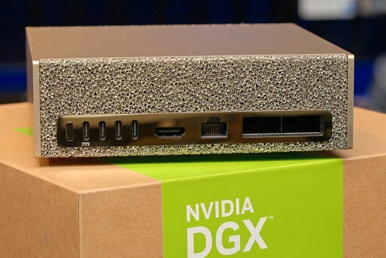 NVIDIA DGX Spark - Design Dourado